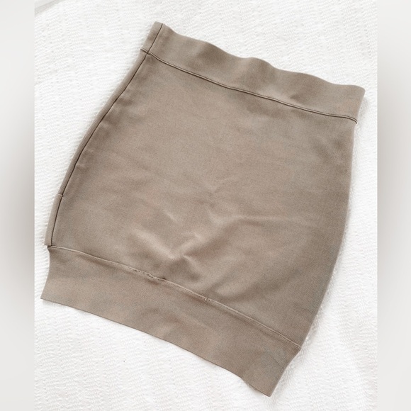 BCBG MaxAzria Bandage Skirt - Size Large - Picture 2 of 4